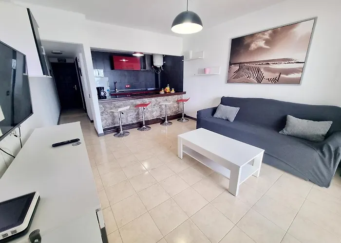 Malvasia 9 * Puerto del Carmen (Lanzarote)