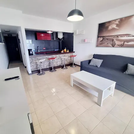 Malvasía 9 * Puerto del Carmen (Lanzarote)